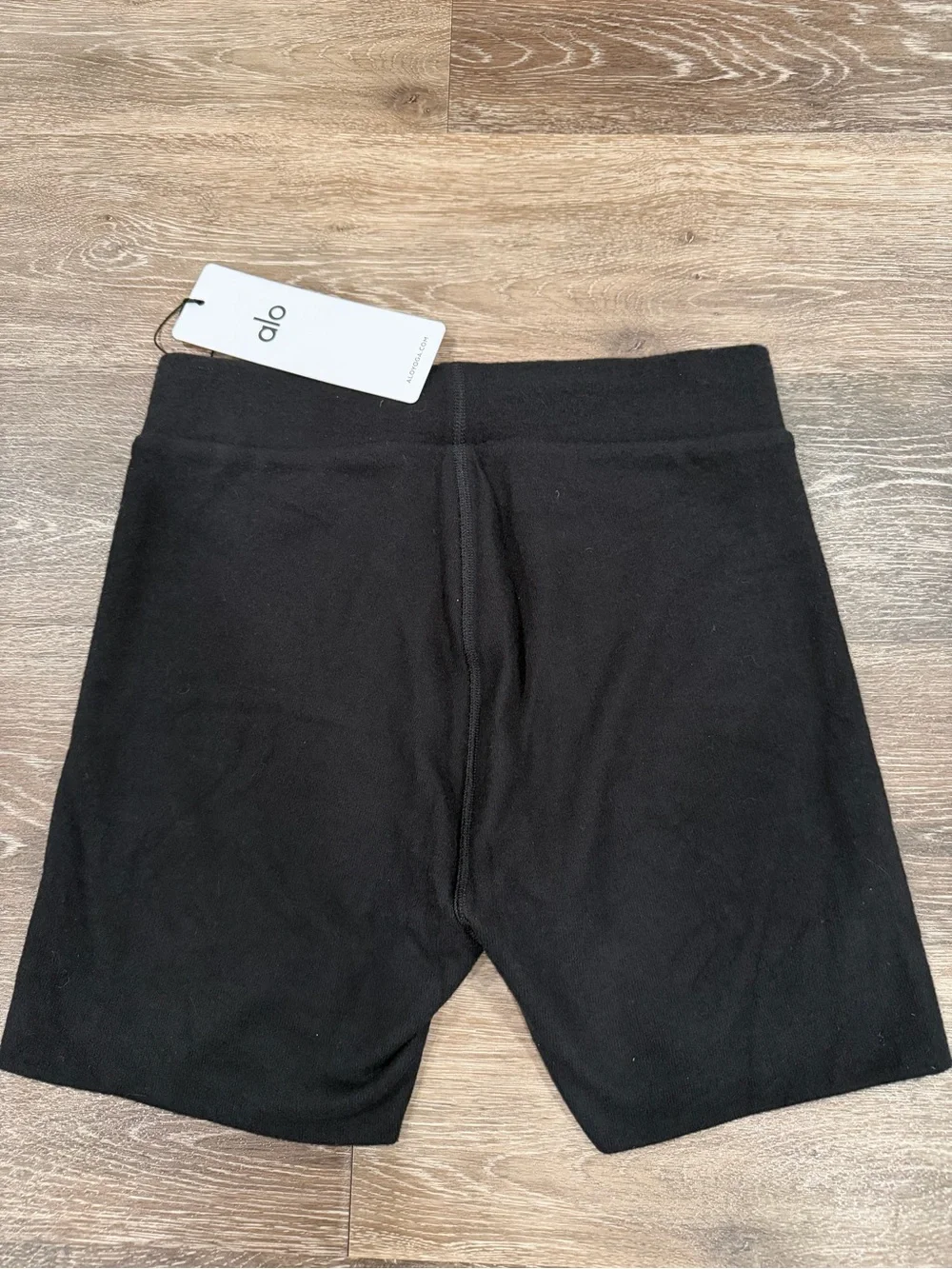 ALO Alolux High Waist Me Time Shirts